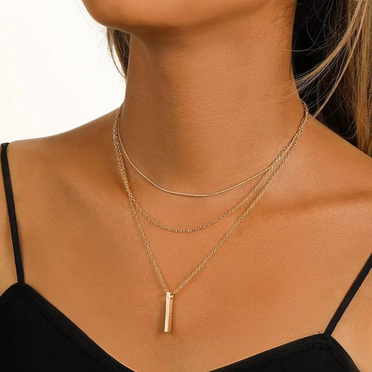 Collier mi-long en chaine